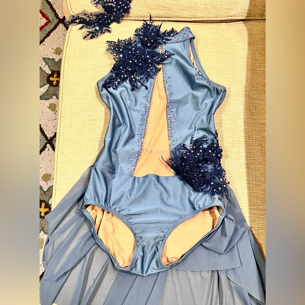 Lyrical Costume. Adult Medium